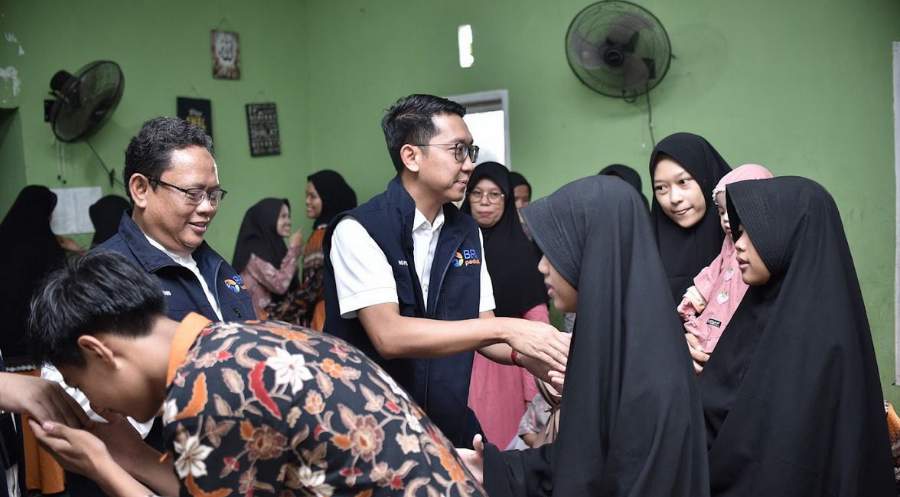 BRI Group Berbagi Bahagia Bersama Anak Yatim dan Panti Asuhan