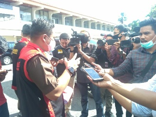 Diiringi Baracuda Bersenjata Lengkap, Kejaksaan 'obok-obok' Disdik Riau Hampir 3 Jam 