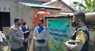 Tingkatkan Ketahanan Pangan, Bhabinkamtibmas Zamzami Kembangkan Peternakan Itik