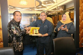 Sekda Siak Pimpin Kunjungan Peserta Diklatpim ke Bintan