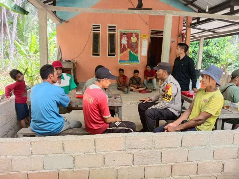 Polsek Tembilahan Hulu Ajak Masyarakat Dusun Gemilang Panjang Sukseskan Pilkada 2024