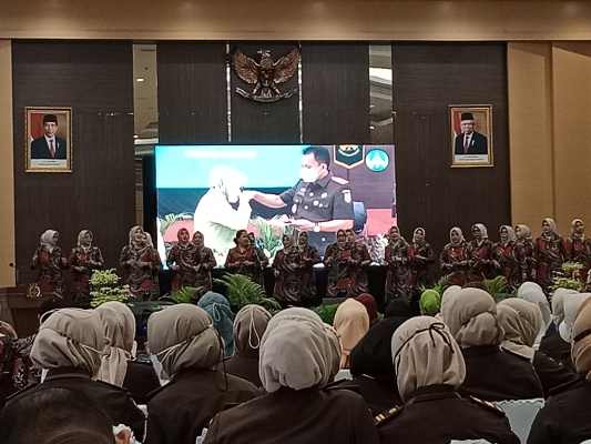 Pisah Sambut di Kejati Riau, Supardi Kagumi Kemegahan Kantor Adhyaksa, Jaja Subagja: Jaga Kekompakan