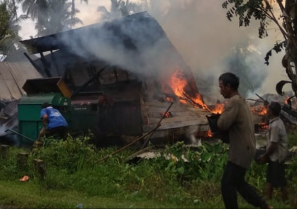Pagi Tadi, 1 Rumah Warga di Tembilahan Hangus Terbakar