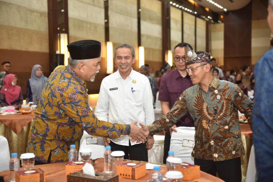 Direksi BRK Syariah Bersama Wamen Dikdasmen RI Hadiri Milad ke 112 Muhammadiyah