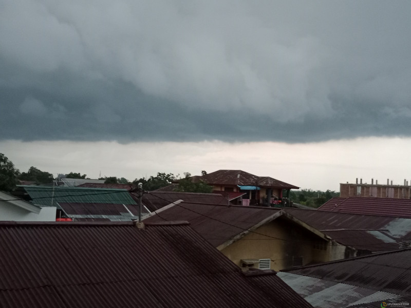 Awal Pekan Sejumlah Wilayah di Riau Masih Berpotensi Diterjang Cuaca Buruk
