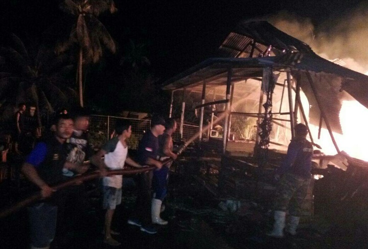 113 Petak Kios Di Pasar PT Pulau Sambu Hangus Dilalap Api 