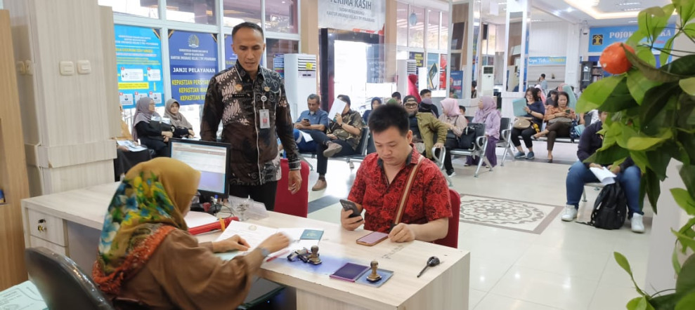 Imigrasi Kelas 1 TPI Pekanbaru Menuju WBBM, Baharudin: Pelayanan ke Masyarakat Jadi  Prioritas Kami