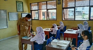 Waspada Sebaran Covid-19, Bupati Andi Putra Ingatkan Sekolah Prokes Ketat