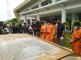 Rampok Sadis! Mobil Dibakar Korban Diikat, Pelakunya Berhasil Ditangkap Polda Riau