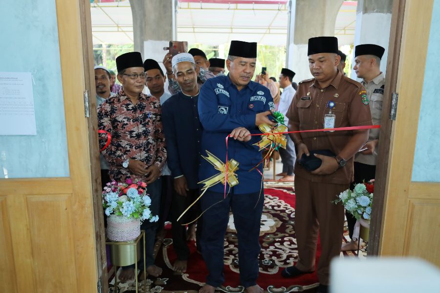 Bupati Siak Alfedri Resmikan Masjid Barokah Minallah Rawang Kao