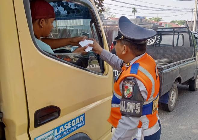 Mulai 28 Maret 2025 Dirlantas Polda Riau Batasi Operasional Kendaraan Dua Sumbu, Kecuali Angkutan Ini