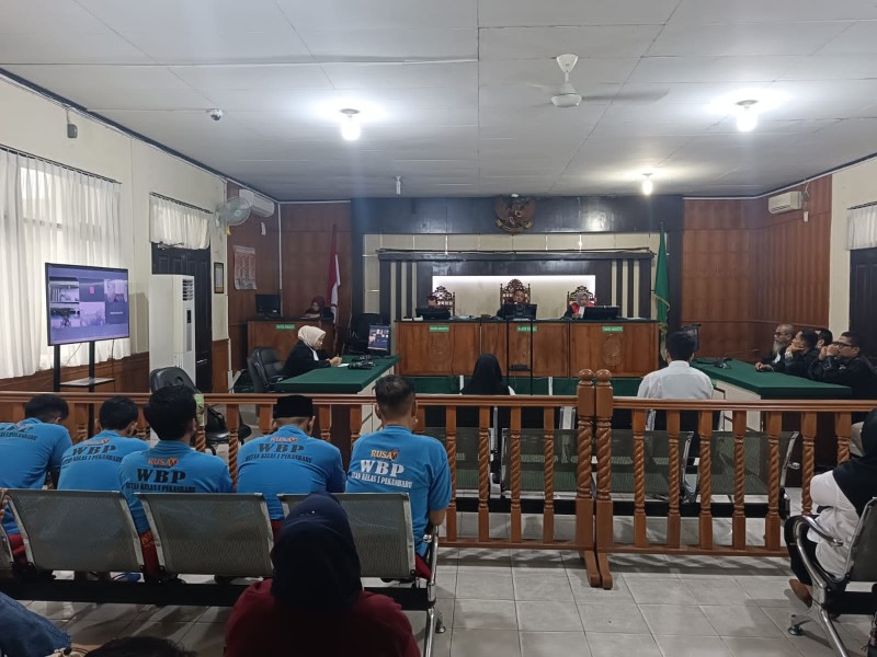 Dua Terdakwa Kasus Korupsi KUR Mikro Bank Plat Merah Divonis 1 Tahun 4 Bulan dan Tiga Tahun