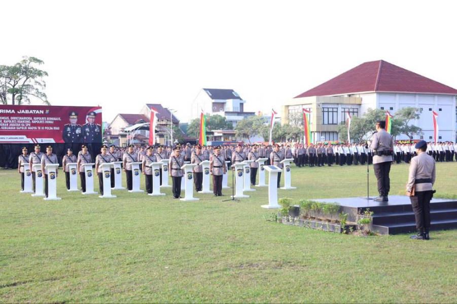 Pimpin Sertijab Wakapolda Riau, PJU dan 5 Kapolres, Kapolda: Selamat Bertugas