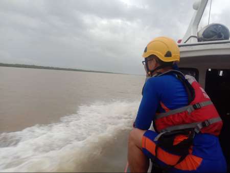 Kapal Sampan Kehilangan Kontak di Perairan Sungai Nyamuk Rohil, 1 Dinyatakan Hilang