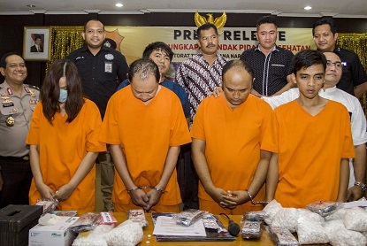 Pengedar Pil PCC Harus Dihukum 15 Tahun Penjara