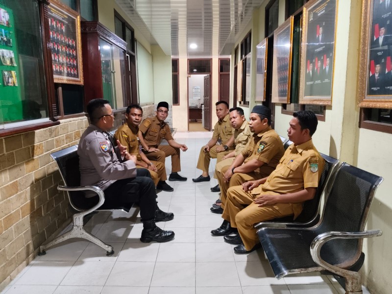 Sambangi Pegawai Kantor DPRD, Binmas Polres Rohul Ajak Ciptakan Kamtibmas Pilkada 2024