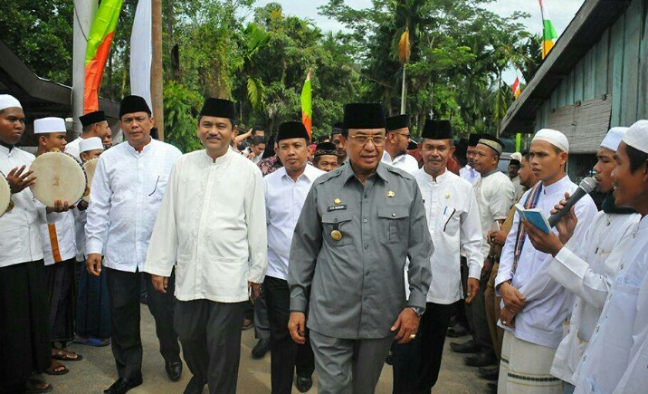 Bupati Wardan Hadiri Haul Jamaq Sekampung