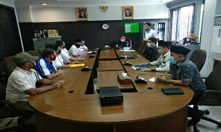 Tak Terima Lurahnya Dicopot, Forum RT RW Datangi Anggota Dewan Pekanbaru 