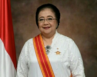  Terima Bintang Mahaputera Adipradana, Menteri LHK: Untuk Ayah, Ibu dan Indonesia