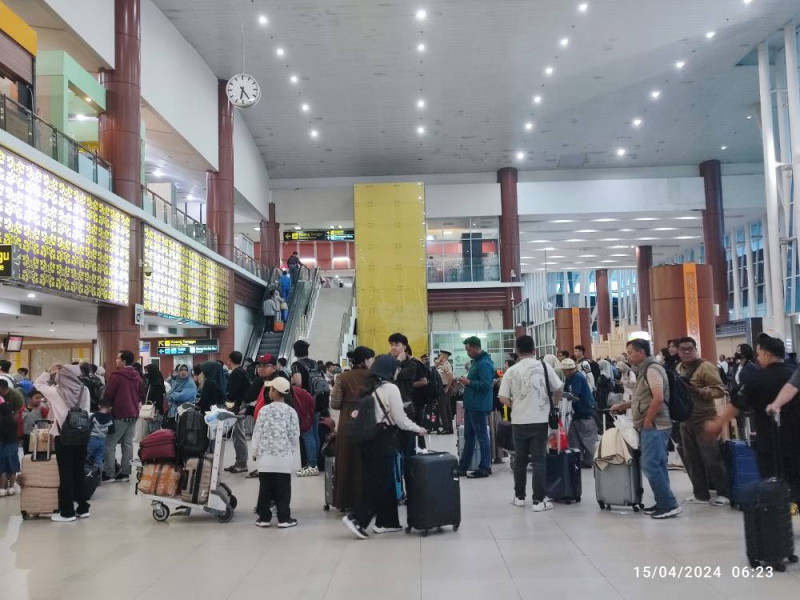 Puncak Arus Balik, Bandara SSK II Pekanbaru Super Sibuk