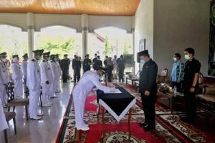 Lantik 37 Penjabat Penghulu, Ini Pesan Wabup Siak