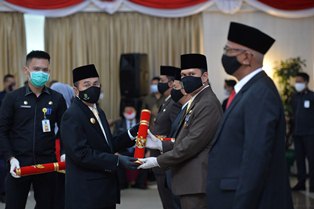 Gantikan Alfedri Sementara, Gubernur Syamsuar Lantik Kadis ESDM Riau Sebagai Pjs Bupati Siak