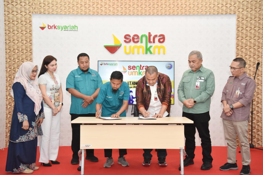 Sentra UMKM BRK Syariah Permudah Nasabah dalam Mengurus Sertifikat Halal Produk Usaha