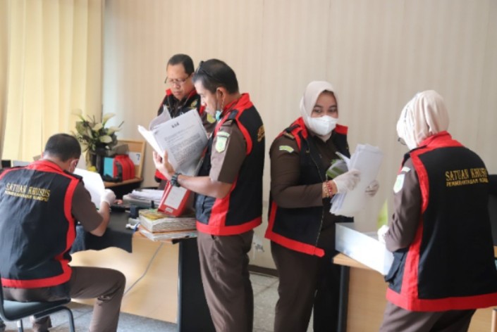 Tim Kejati Jatim Geledah Sejumlah Tempat di Surabaya Terkait Kasus Dugaan Kredit Fiktif di BNI