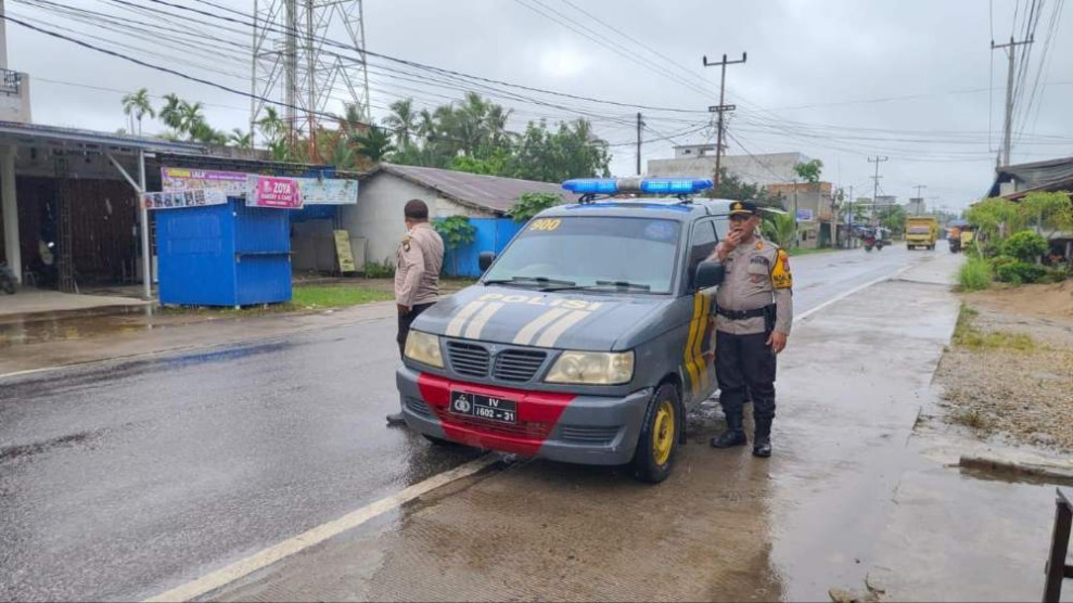 Kapolsek Tempuling Lakukan Patroli Pasca Rapat Pleno dan Pergeseran Rekapitulasi Pilkada ke KPU Inhil