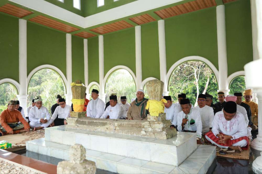 Ziarah Makam Bentuk Ucapan Terimakasih dan Doa Atas Jasa Para Sultan Siak