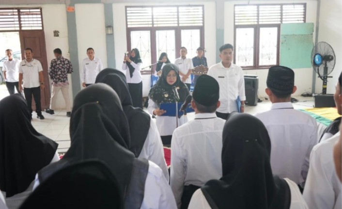 Bupati Siak Lantik Anggota Bapekam se-Kecamatan Mempura, Tekankan Kolaborasi Program Strategis