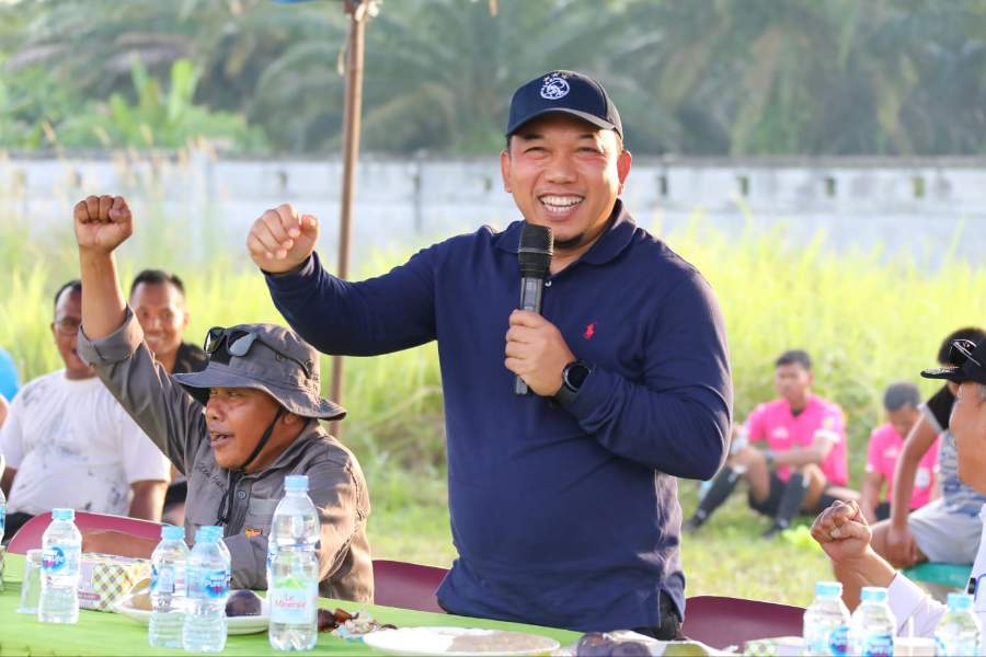 Cegah Perilaku Negatif, Wabup Husni Apresiasi Open Turnamen Sepakbola Sungai Apit