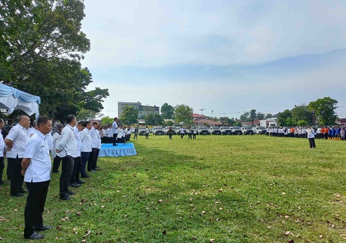 Program 1 ASN 1 RW, Wako Pekanbaru Lepas Ratusan Pegawai di Empat Kecamatan