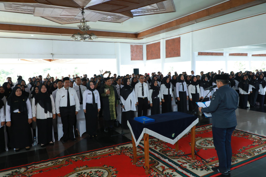 553 Guru dan Tenaga Honorer di Siak Terima SK PPPK dari Bupati Siak