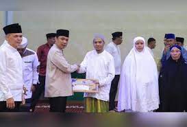 Saat Safari Ramadhan, Pj Wako Sampaikan Dinas PUPR Sudah Benahi Puluhan Ruas Jalan Rusak   