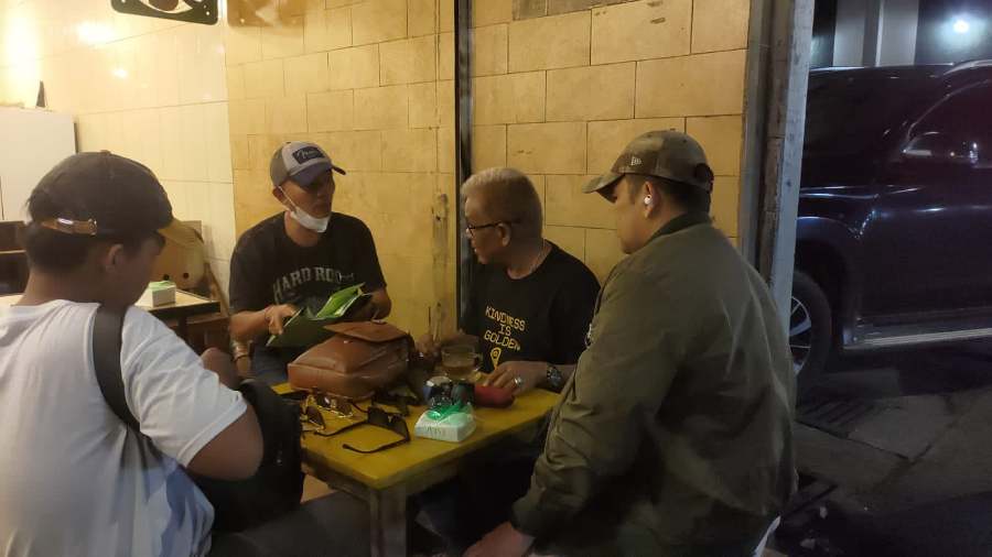 Tim Kejaksaan Amankan Arbi Bakri di Taman Sari Jakarta Barat