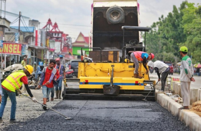 Pemkab Siak Tangani 152,3 Km Jalan Rusak, Gandeng Perusahaan Lewat Program CSR