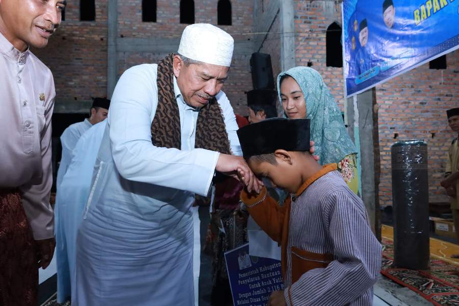 Safari Ramadhan Kampung Benayah, Bupati Siak Alfedri Menyampaikan Komitmen Pelayanan Cepat dan Ramah