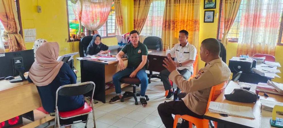 Sambangi Warga, Polsek Sungai Apit Ajak Sukseskan Pilkada Damai 2024