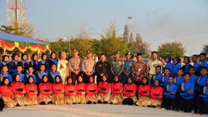 Bupati Amril Lepas Andam Dewi Marching 