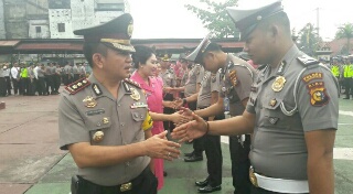 22 Personil Naik Pangkat, Kapolres Inhil Ajak Jajarannya Terus Tingkatkan Kinerja