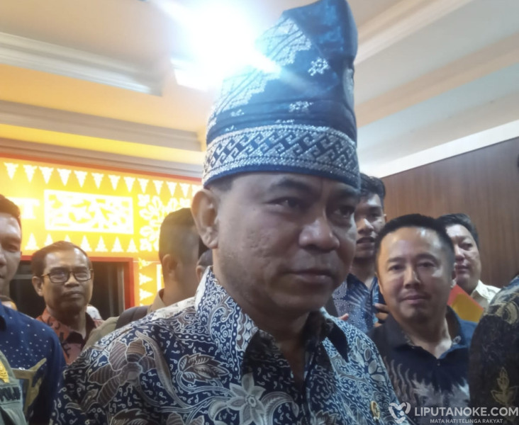 Didominasi Ibu-ibu, Menteri Kominfo Ingatkan Masyarakat Riau Tidak Terjebak Pinjol