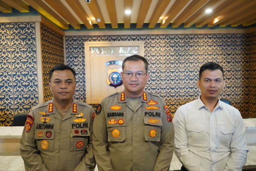 Setelah DPO dan Mangkir dari Tugas, Bripka Andry Akhirnya Serahkan Diri ke Propam Polda Riau