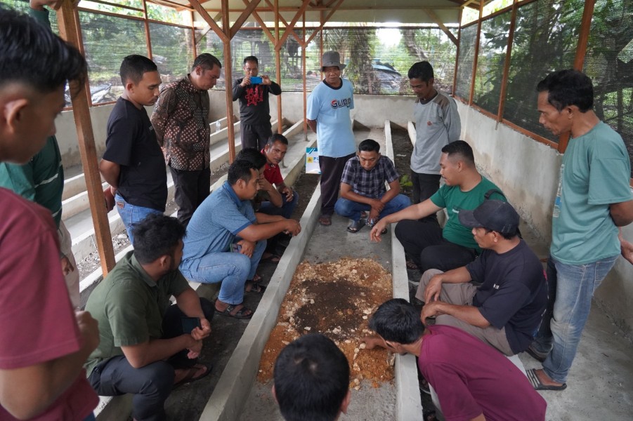Perkuat Ekonomi Masyarakat Okura, Dewantara PLN Nusantara Power UP Tenayan Buka Peluang Kerja