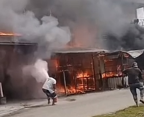 Empat Bangunan di Tembilahan Hulu Hangus Terbakar