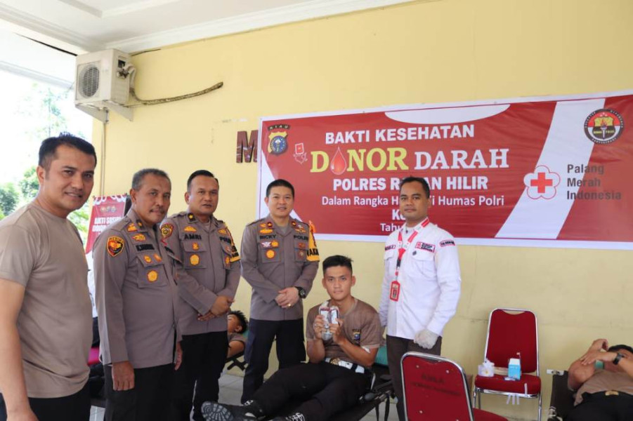 HUT ke-73 Humas Polri, Polres Rohil Gelar Bakti Kesehatan Donor Darah