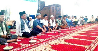 Camat Sentajo Raya Buka Puasa Bersama Dengan Masyarakat Kenegerian Sentajo