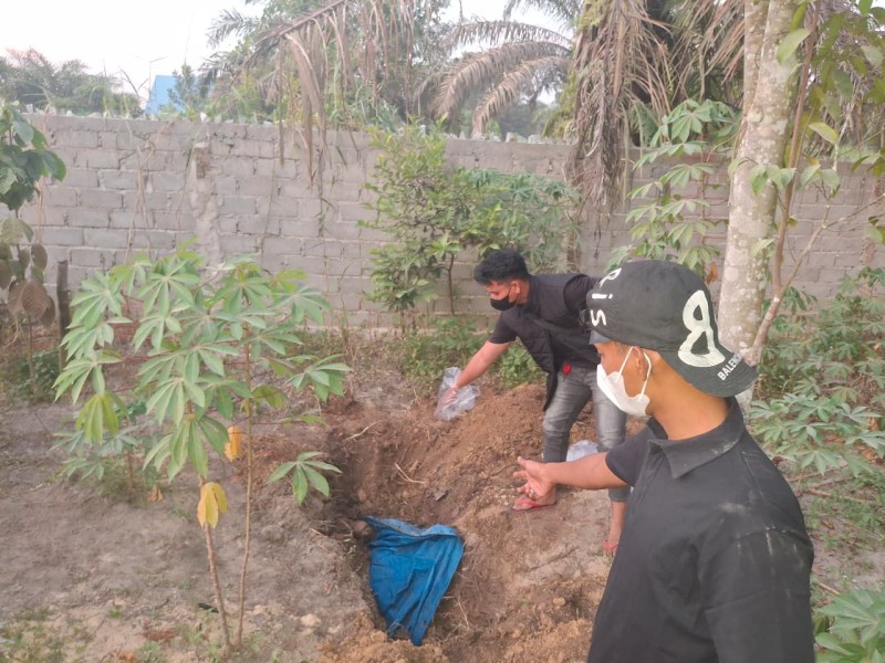 Identitas Mayat Dalam Terpal di Siak Terkuak, Tewas Dibunuh Secara Sadis