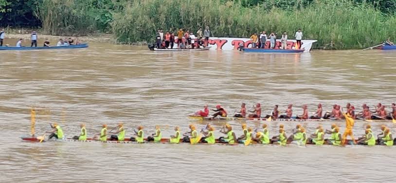9 Jalur Unggulan Bertarung di Hari Ketiga Pacu Jalur Tepian Datuk Bandaro Pasar Gunung