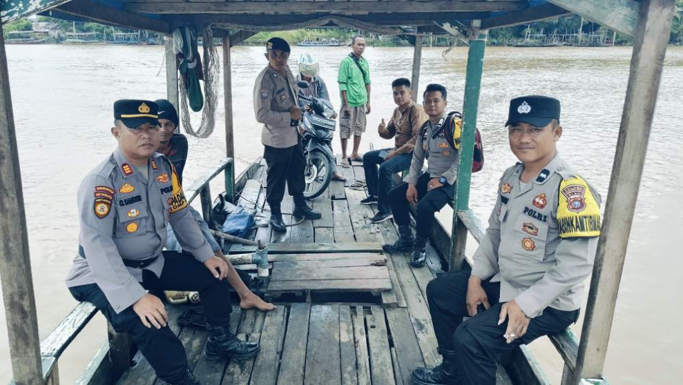 Jelang Pilkada, Polsek Tempuling Sambangi Pelosok Desa Rawan Buaya Sampaikan Pesan Pilkada Damai